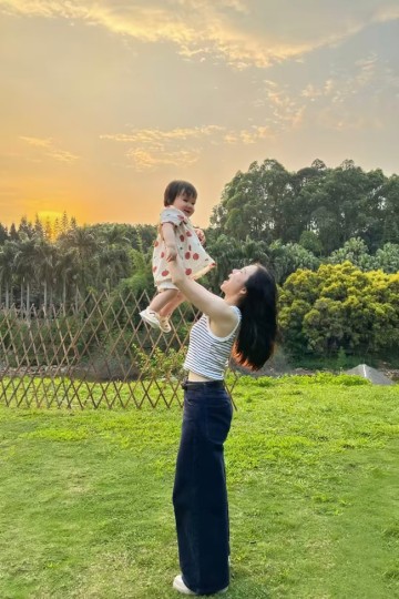 宝威体育官方入口-“见过最廉价的兜底”，一份山姆烧鸡，让低认知母子沦为全网笑柄